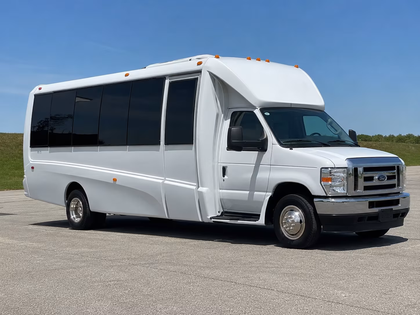 kids birthday party buses and charter buses in gilbert