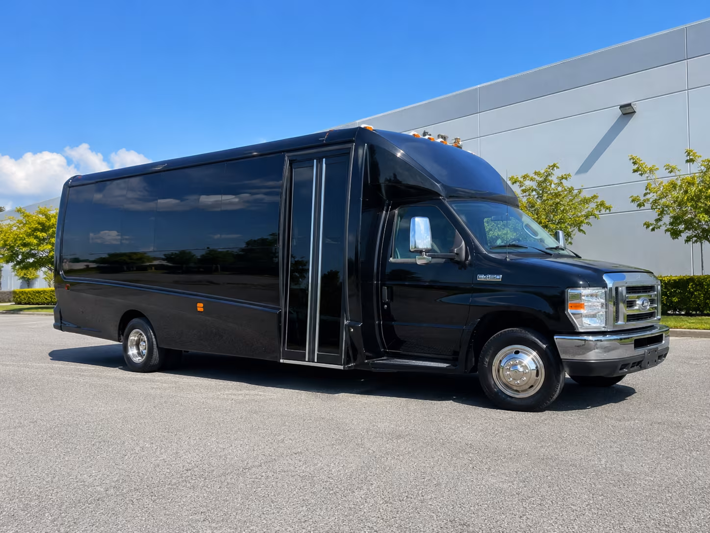 large group convention airport shuttles between gilbert and phx
